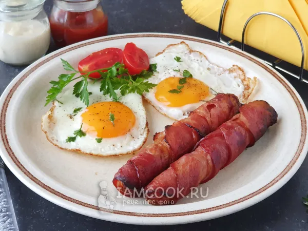 Фото блюда: Сосиски в беконе в духовке