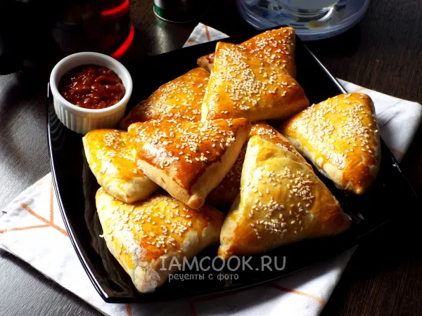 Фото блюда: Самса с бараниной (из слоеного теста)