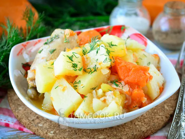 Фото блюда: Тушеная картошка с тыквой и курицей