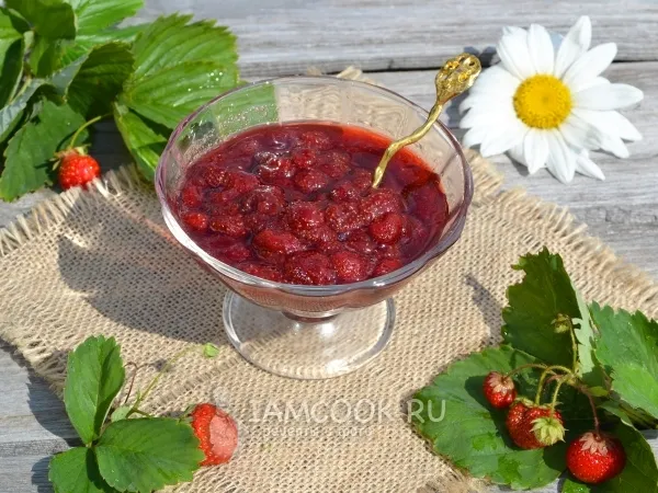Фото блюда: Варенье из клубники с целыми ягодами густое