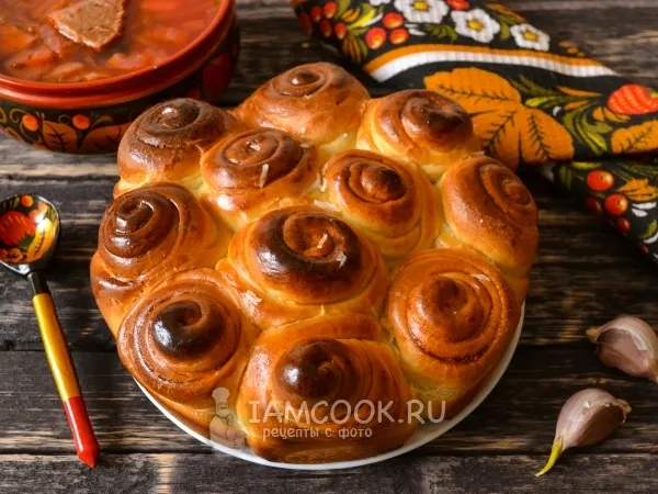 Фото блюда: Пампушки-завитушки из готового дрожжевого теста
