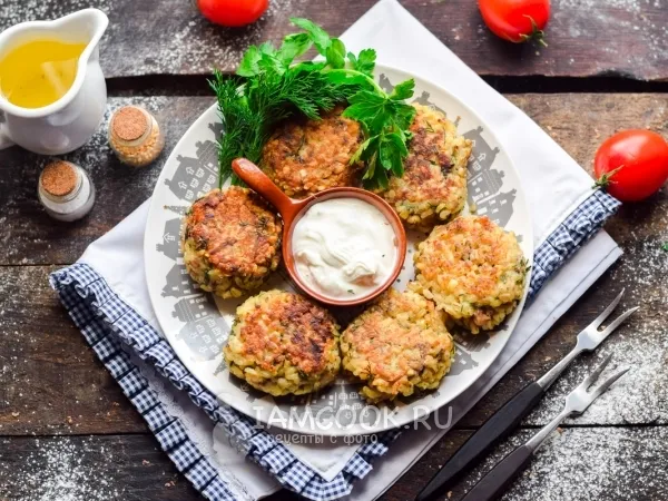 Фото блюда: Котлеты из рыбных консервов с булгуром и зеленью