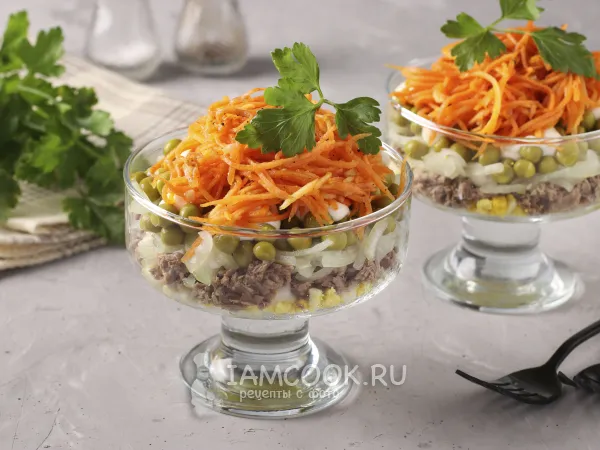 Фото блюда: Слоёный салат с говядиной и морковью по-корейски