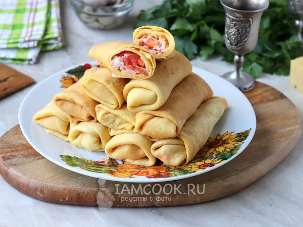 Фото блюда: Блины с ветчиной, сыром и помидорами