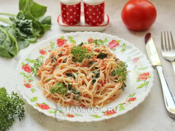 Фото блюда: Спагетти со шпинатом и помидорами