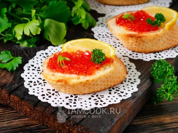 Фото блюда: Канапе с красной икрой