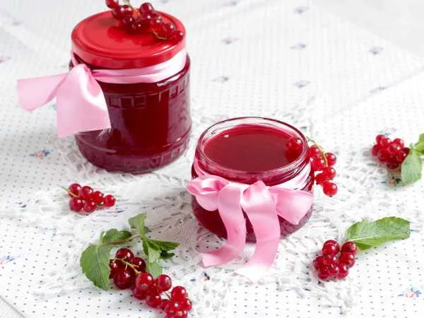 Фото блюда: Классическое желе из красной смородины на зиму