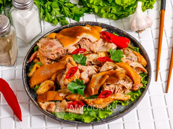 Фото блюда: Чокпаль (корейское блюдо из свиной рульки)