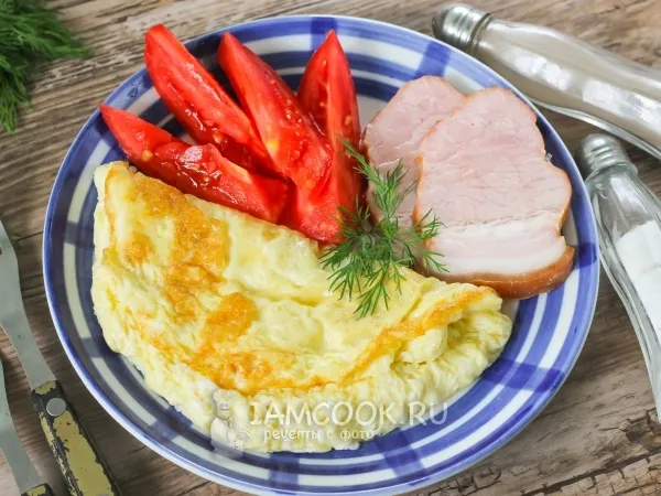 Фото блюда: Омлет с майонезом на сковороде