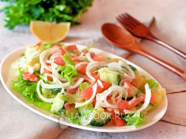 Фото блюда: Салат с картофелем и копченой форелью