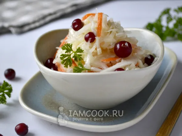 Фото блюда: Маринованная капуста с луком быстрого приготовления