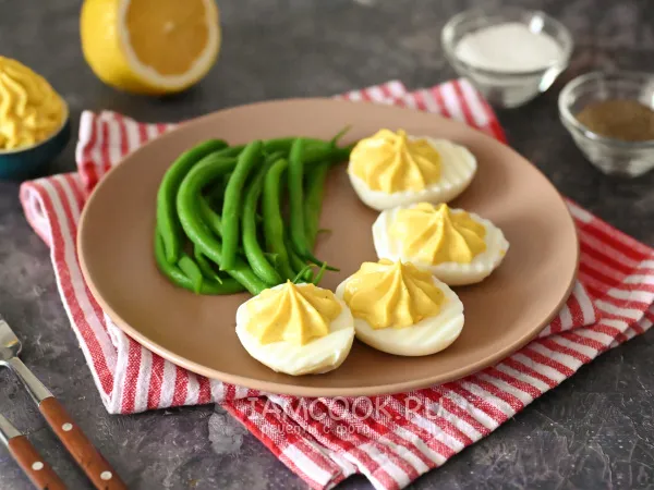 Фото блюда: Фаршированные яйца без майонеза