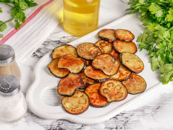 Фото блюда: Чипсы из баклажанов на сковороде