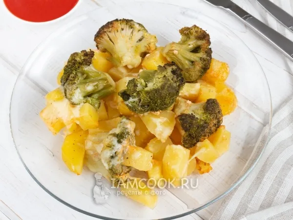 Фото блюда: Картошка с брокколи в духовке