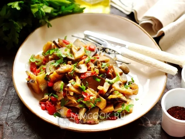 Фото блюда: Жареные шампиньоны с баклажанами