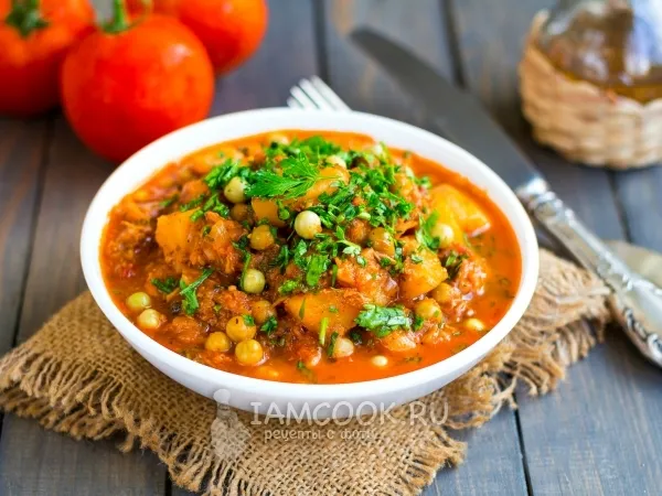 Фото блюда: Тушеная картошка с тушенкой