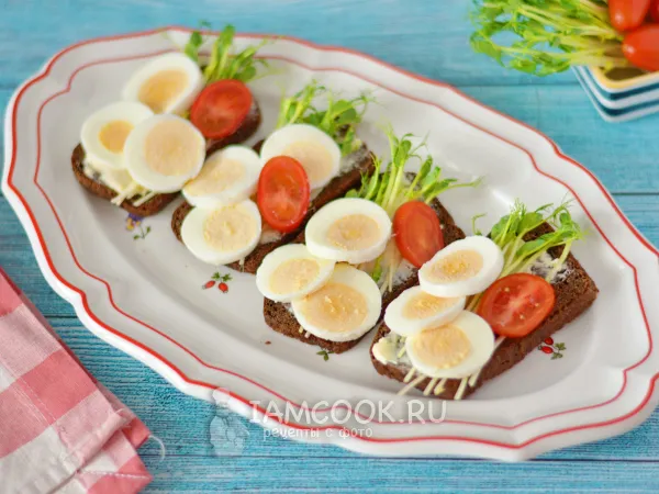 Фото блюда: Бутерброд с вареным яйцом (на черном хлебе)