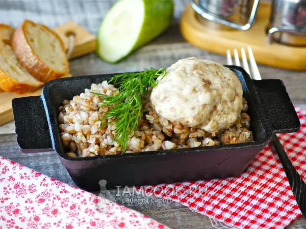 Фото блюда: Гречка с котлетами в духовке