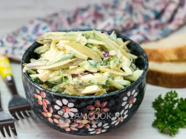 Фото блюда: Салат со свежими и маринованными огурцами и яйцами