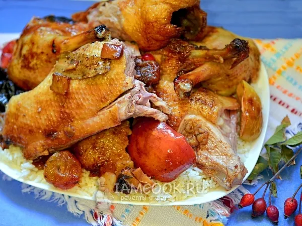 Фото блюда: Утка с фруктами в духовке