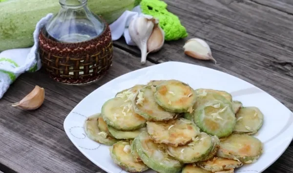 Фото блюда: Кабачки жареные с чесноком