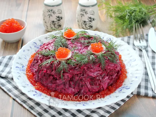 Фото блюда: Селедка под шубой с красной икрой