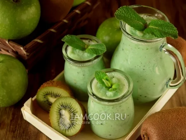 Фото блюда: Зеленый коктейль с яблоком и пекинской капустой