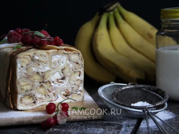 Фото блюда: Блинный торт со сметанным кремом и бананом