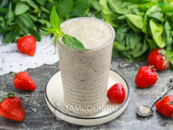 Фото блюда: Смузи со шпинатом и клубникой (на кефире)