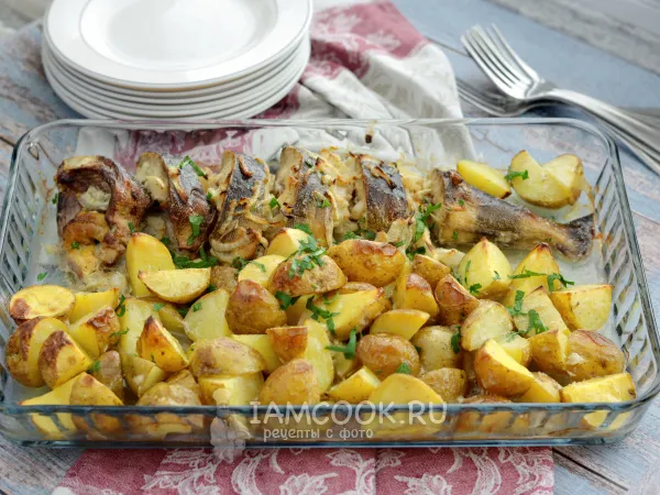 Фото блюда: Терпуг в духовке с картошкой