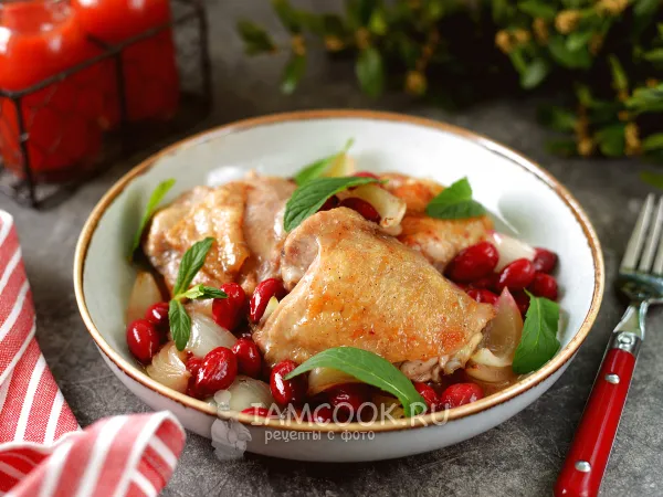 Фото блюда: Овришта (жареная курица с кизилом, азербайджанская кухня)