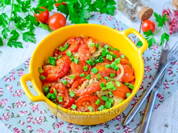 Фото блюда: Свинина с луком и помидорами в духовке