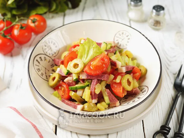 Фото блюда: Салат с копченым языком и овощами