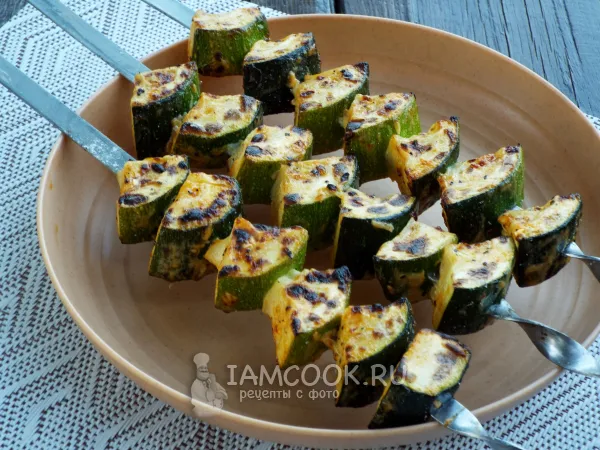 Фото блюда: Кабачки на шампурах на мангале