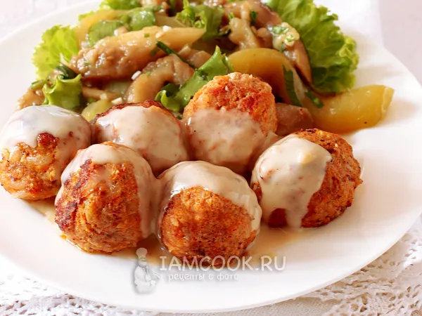 Фото блюда: Тефтели с морковью и рисом (говяжьи)