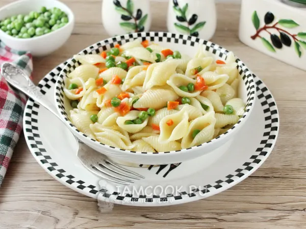 Фото блюда: Макароны с зеленым горошком