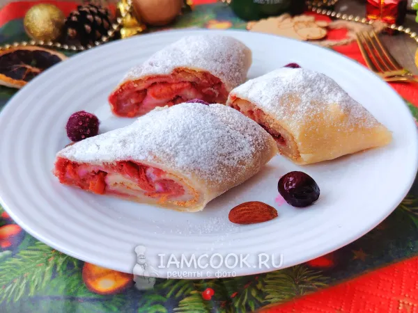 Фото блюда: Австрийский штрудель с вишней и ванилью