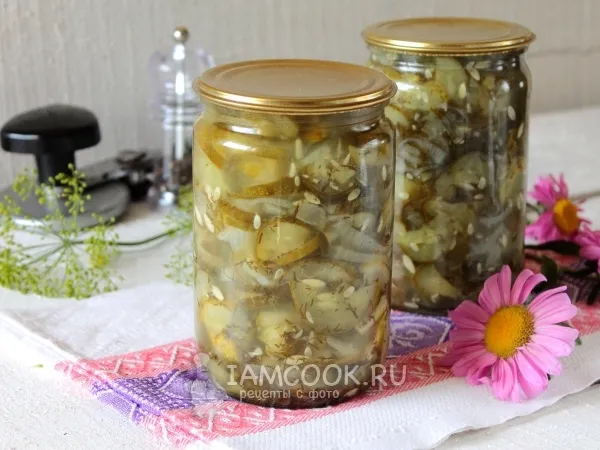 Фото блюда: Салат «Зимний король» из огурцов на зиму