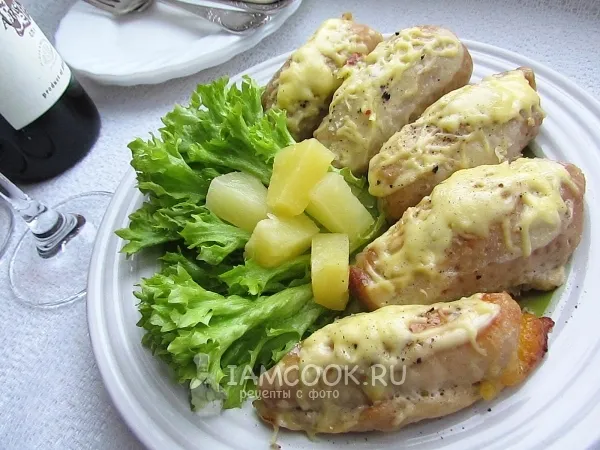 Фото блюда: Рулетики из свинины с ананасами и сыром
