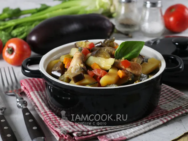 Фото блюда: Овощное рагу с курицей, кабачками и баклажанами