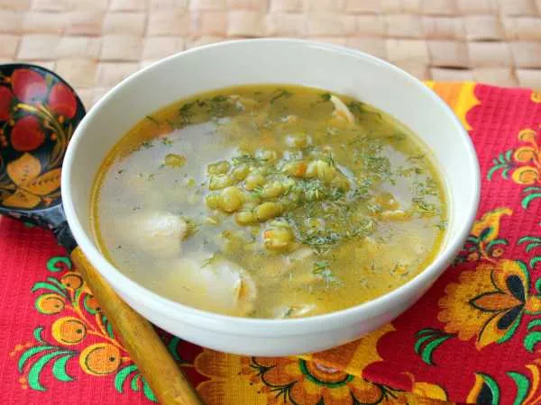 Фото блюда: Гороховый суп с куриными бедрами