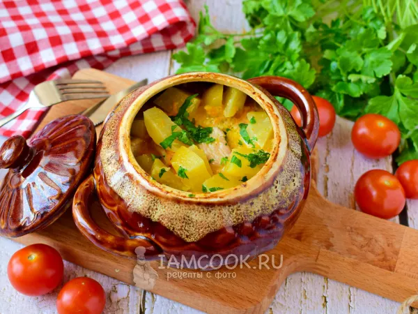 Фото блюда: Жаркое из индейки с картошкой в духовке (в горшочках)