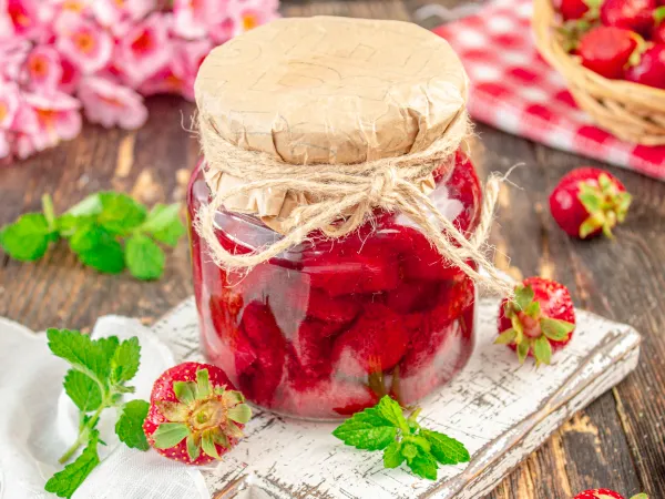 Фото блюда: Клубничное варенье с сахарозаменителем (эритритол или стевия)