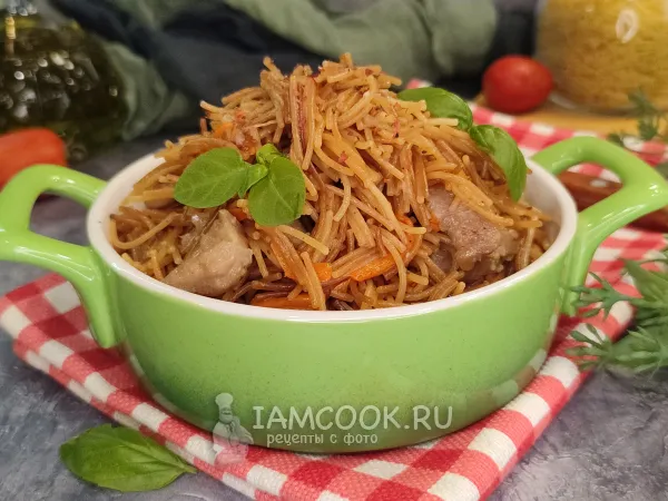 Фото блюда: Жареная вермишель на сковороде с мясом