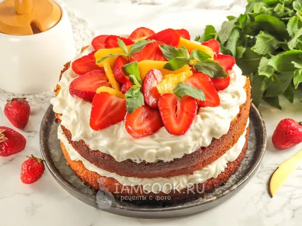Фото блюда: Торт с манго и клубникой (бисквитный)