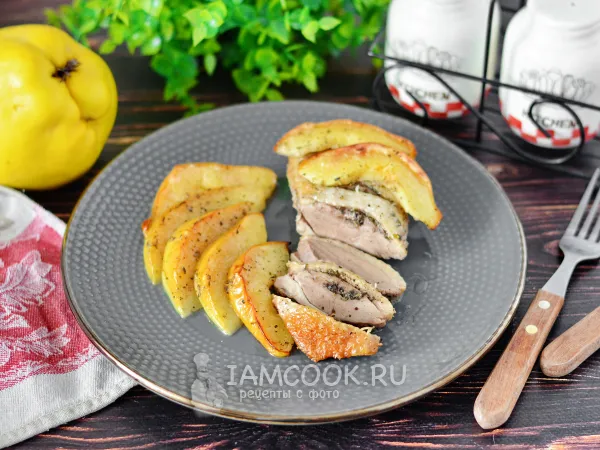 Фото блюда: Утиная грудка с айвой в духовке