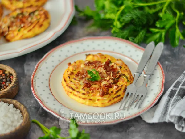 Фото блюда: Картофельные гнезда с начинкой в духовке