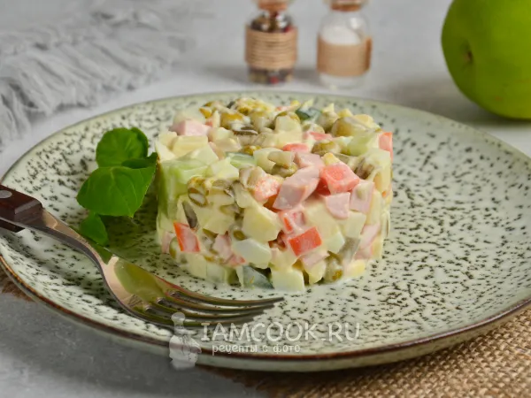 Фото блюда: Салат Оливье с яблоком и свежим огурцом