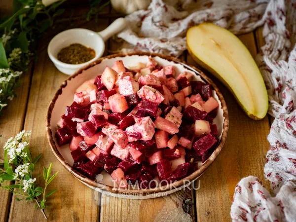 Фото блюда: Салат из свеклы с грушей и сыром