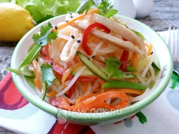 Фото блюда: Фунчоза с кальмарами и овощами